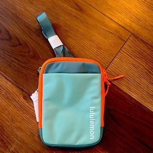 Lululemon Easy Access Crossbody Bag